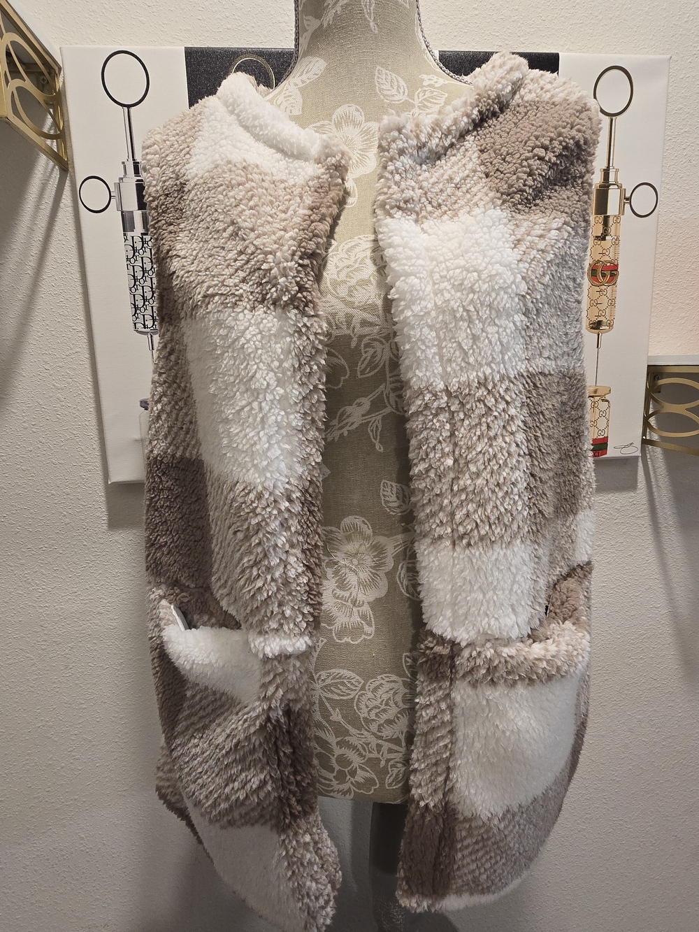 Faux-Sherpa Vest in Taupe & White